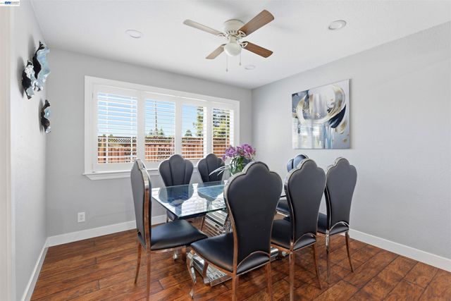 1042 Lomitas Ave, Livermore, CA 94550