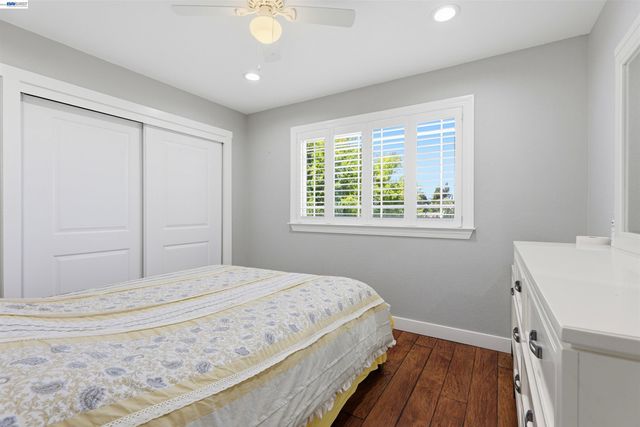 1042 Lomitas Ave, Livermore, CA 94550