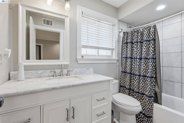 1042 Lomitas Ave, Livermore, CA 94550