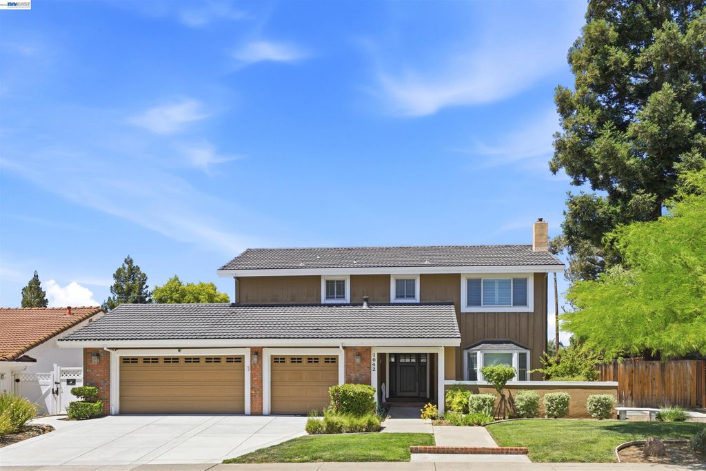 1042 Lomitas Ave, Livermore, CA 94550