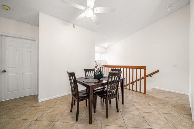 16 Vía De Casas Sur, Boynton Beach, FL 33426