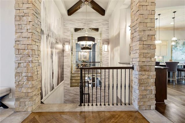 3322 W 137 Street, Leawood, KS 66224