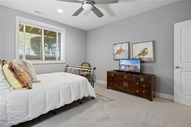 3322 W 137 Street, Leawood, KS 66224