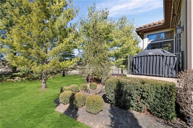 3322 W 137 Street, Leawood, KS 66224