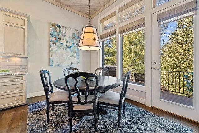 3322 W 137 Street, Leawood, KS 66224