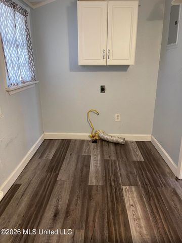 2429 Sycamore Street, Pascagoula, MS 39581