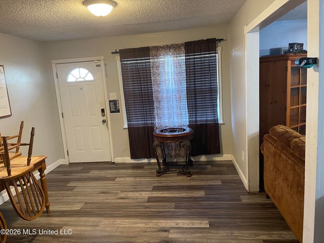 2429 Sycamore Street, Pascagoula, MS 39581