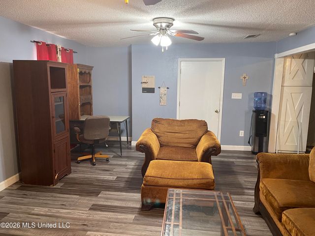 2429 Sycamore Street, Pascagoula, MS 39581