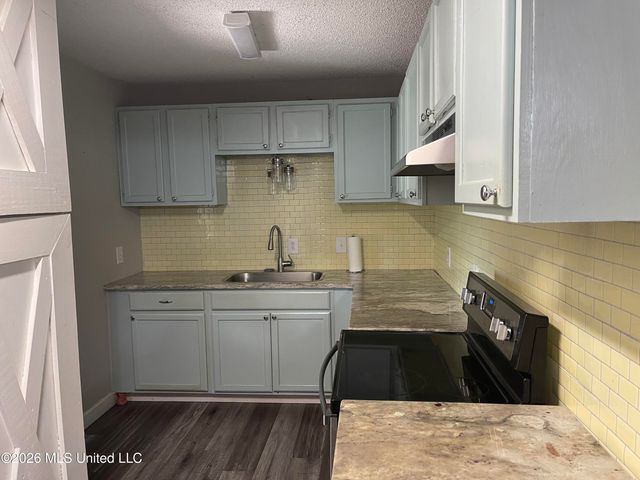 2429 Sycamore Street, Pascagoula, MS 39581