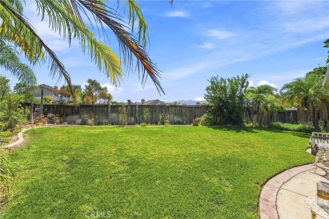 637 Avondale, Corona, CA 92879