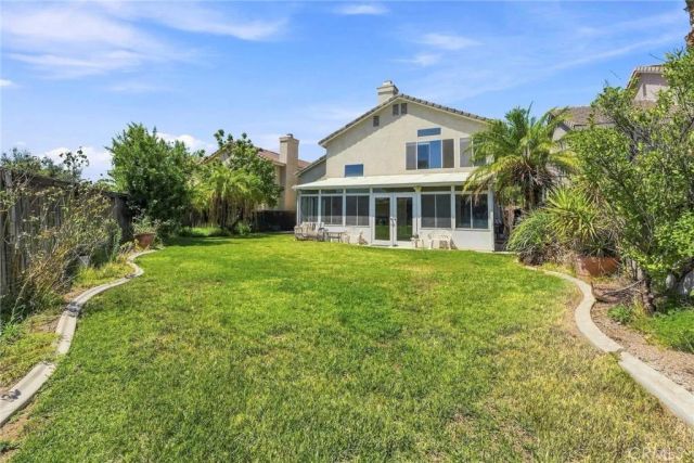 637 Avondale, Corona, CA 92879
