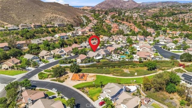 637 Avondale, Corona, CA 92879