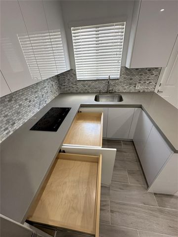 551 SW 57th Avenue 2, Miami, FL 33144