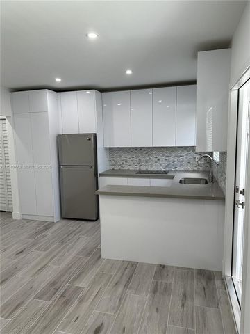551 SW 57th Avenue 2, Miami, FL 33144