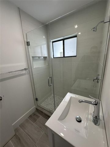 551 SW 57th Avenue 2, Miami, FL 33144