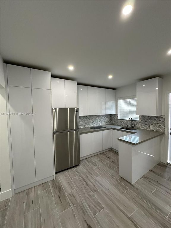 551 SW 57th Avenue 2, Miami, FL 33144