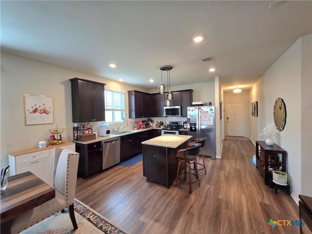 350 Bedford Falls Lane, Jarrell, TX 76537