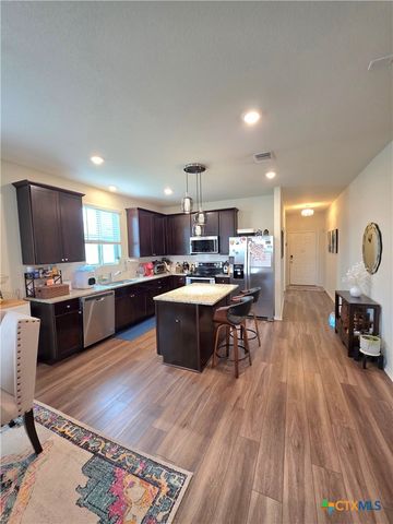 350 Bedford Falls Lane, Jarrell, TX 76537