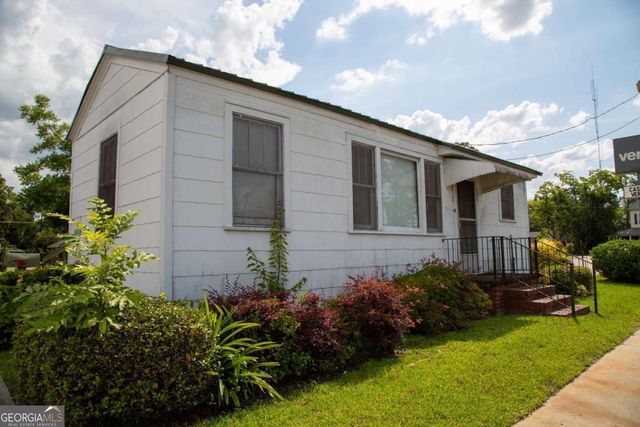 303 W Parker Street, Baxley, GA 31513