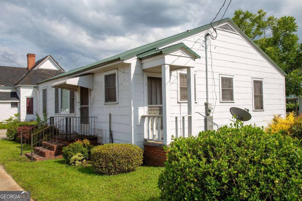 303 W Parker Street, Baxley, GA 31513