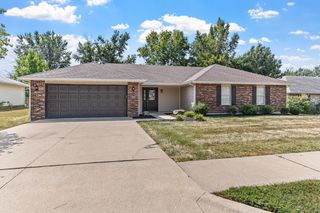 2600 E OAKLAND RIDGE DR, Columbia, MO 65202