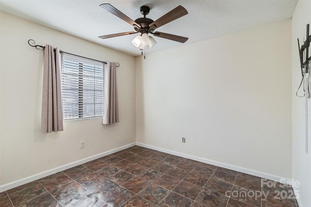 90 2nd Street SE, Catawba, NC 28609