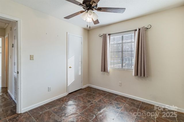 90 2nd Street SE, Catawba, NC 28609