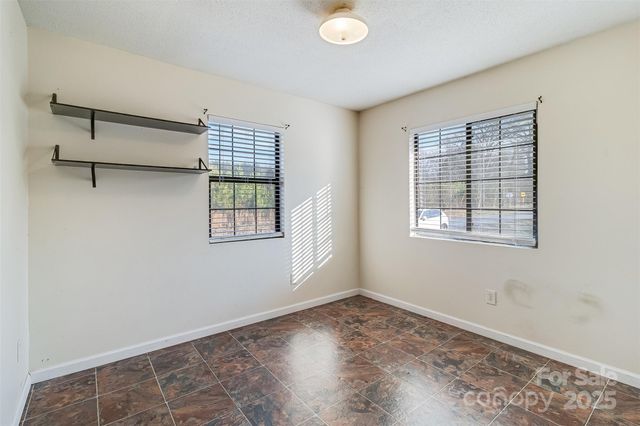 90 2nd Street SE, Catawba, NC 28609