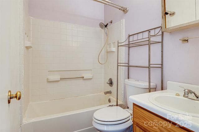 90 2nd Street SE, Catawba, NC 28609