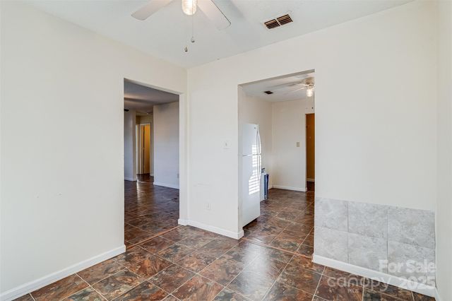 90 2nd Street SE, Catawba, NC 28609