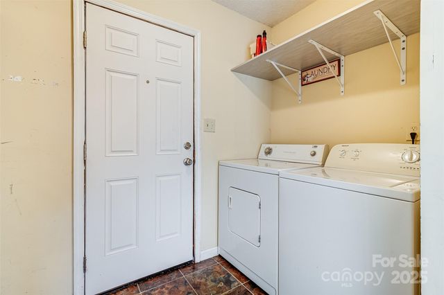 90 2nd Street SE, Catawba, NC 28609