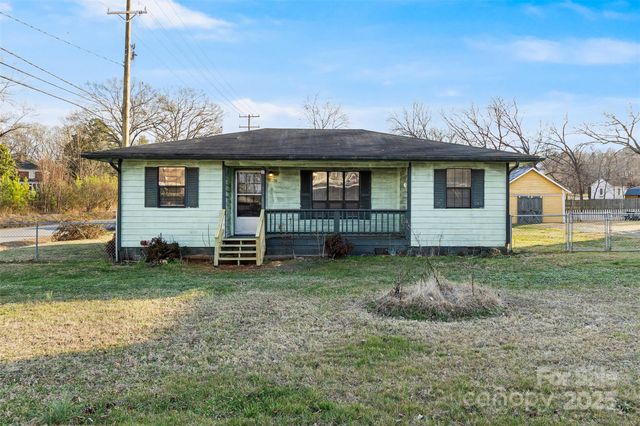 90 2nd Street SE, Catawba, NC 28609