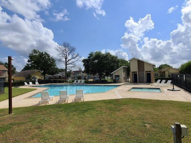 1818 Foxlake Drive, Houston, TX 77084