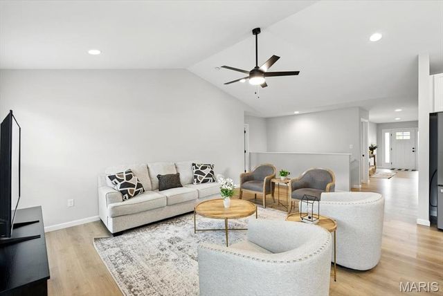 1752 Martingale Lane, Eureka, MO 63025