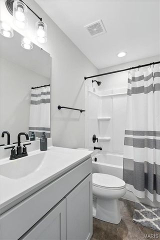 1752 Martingale Lane, Eureka, MO 63025