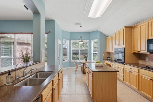 12007 Mariposa Canyon Drive, Tomball, TX 77377