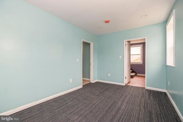 250 WARREN ST, Beverly, NJ 08010