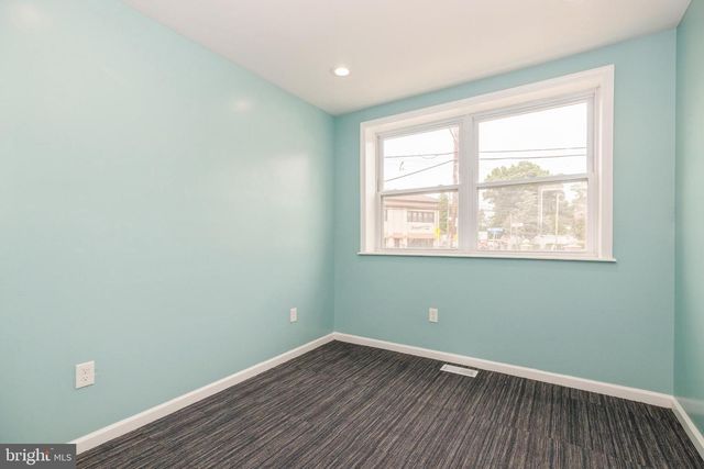 250 WARREN ST, Beverly, NJ 08010