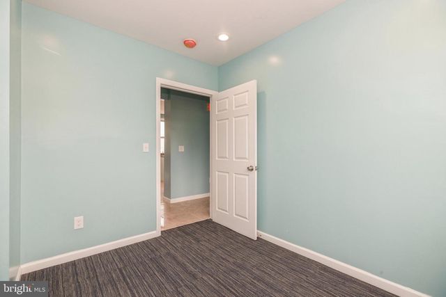 250 WARREN ST, Beverly, NJ 08010