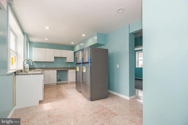 250 WARREN ST, Beverly, NJ 08010