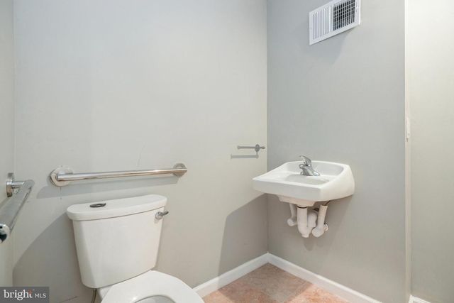 250 WARREN ST, Beverly, NJ 08010