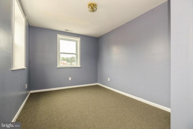 250 WARREN ST, Beverly, NJ 08010