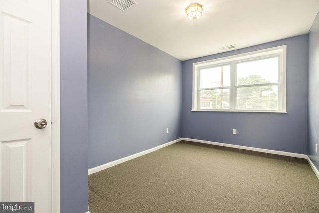 250 WARREN ST, Beverly, NJ 08010