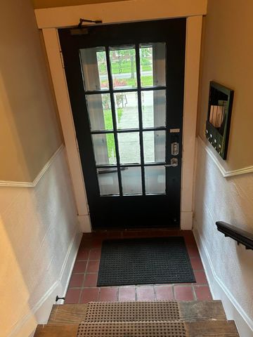1127 Richmond Road 1, Lexington, KY 40502