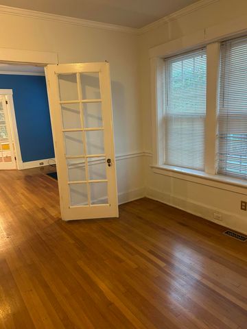 1127 Richmond Road 1, Lexington, KY 40502