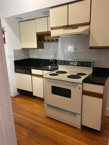 1127 Richmond Road 1, Lexington, KY 40502