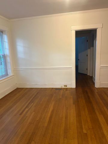 1127 Richmond Road 1, Lexington, KY 40502