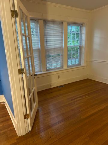1127 Richmond Road 1, Lexington, KY 40502