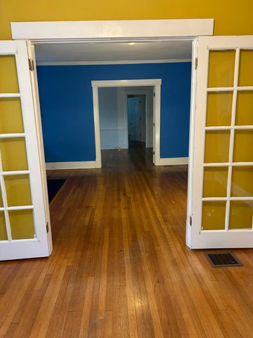 1127 Richmond Road 1, Lexington, KY 40502