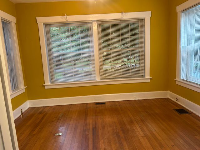 1127 Richmond Road 1, Lexington, KY 40502